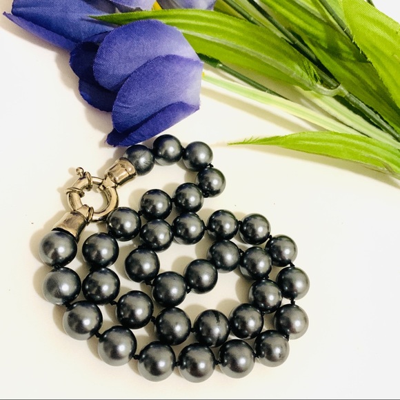 vintage grey faux pearl bead choker necklace - Picture 3 of 11